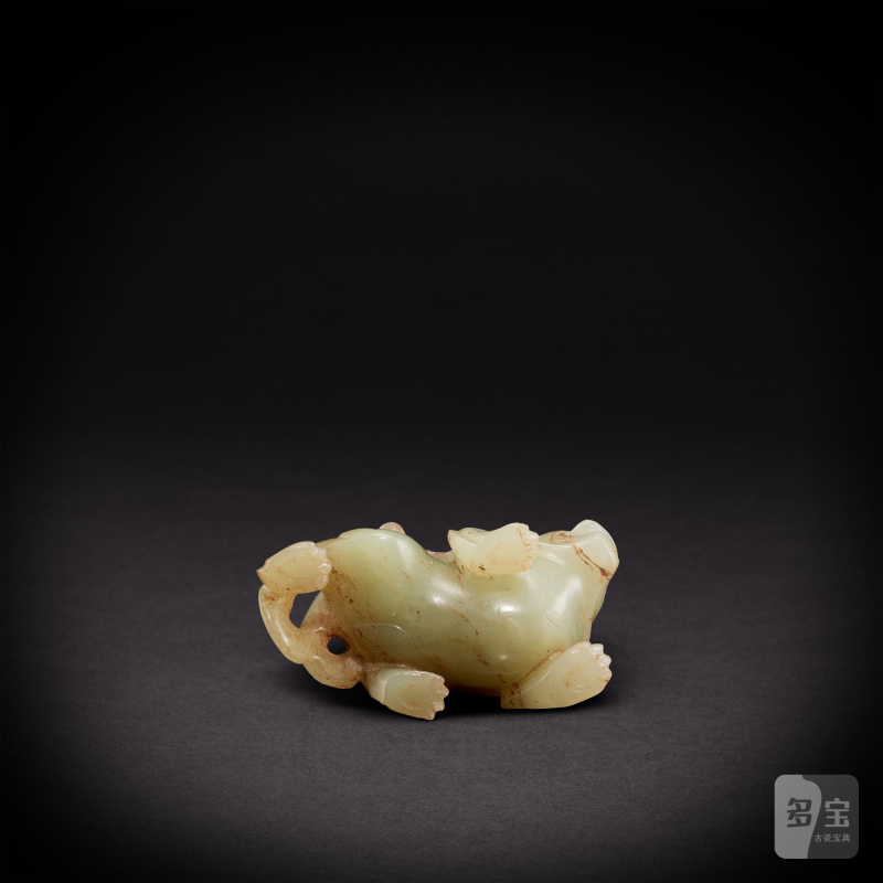 A white jade mythical beast, bixie, Han dynasty | 漢 白玉辟邪 - 图4